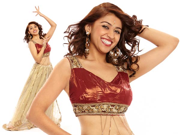 Canadian girl Simran Sidhu is all set to be a Bollywood star!